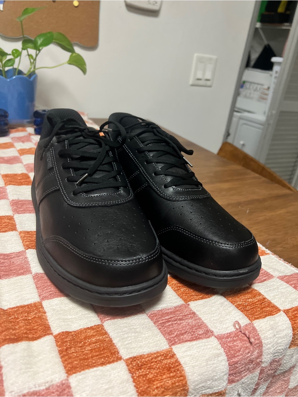 Men’s OrthoFeet Leather Sneakers
